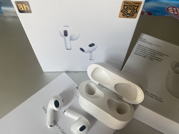 Tai Nghe Bluetooth AirPods 3 Hổ Vằn